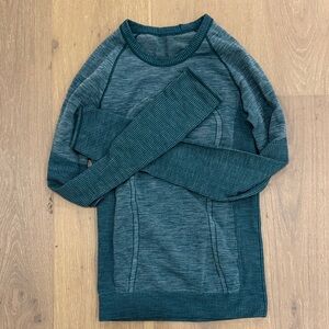 Long sleeve lululemon shirt